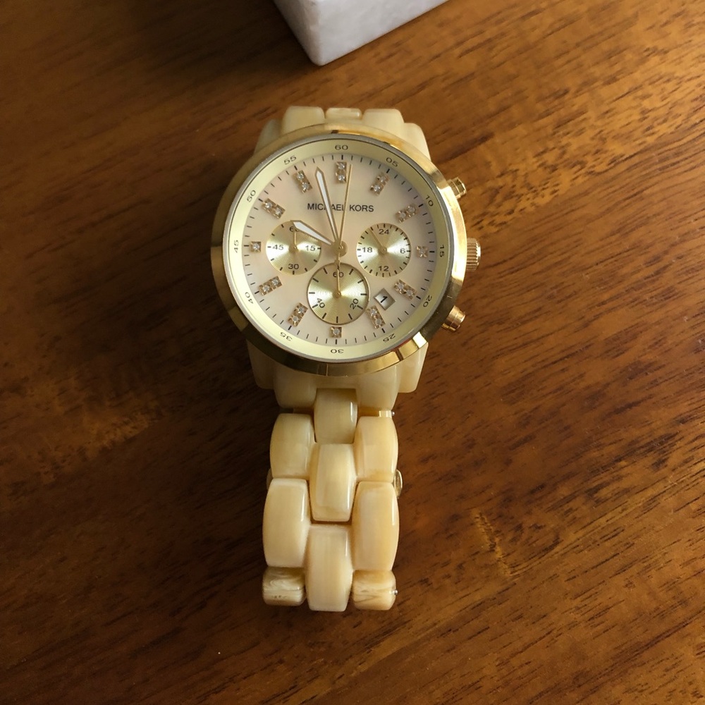 MK watch
